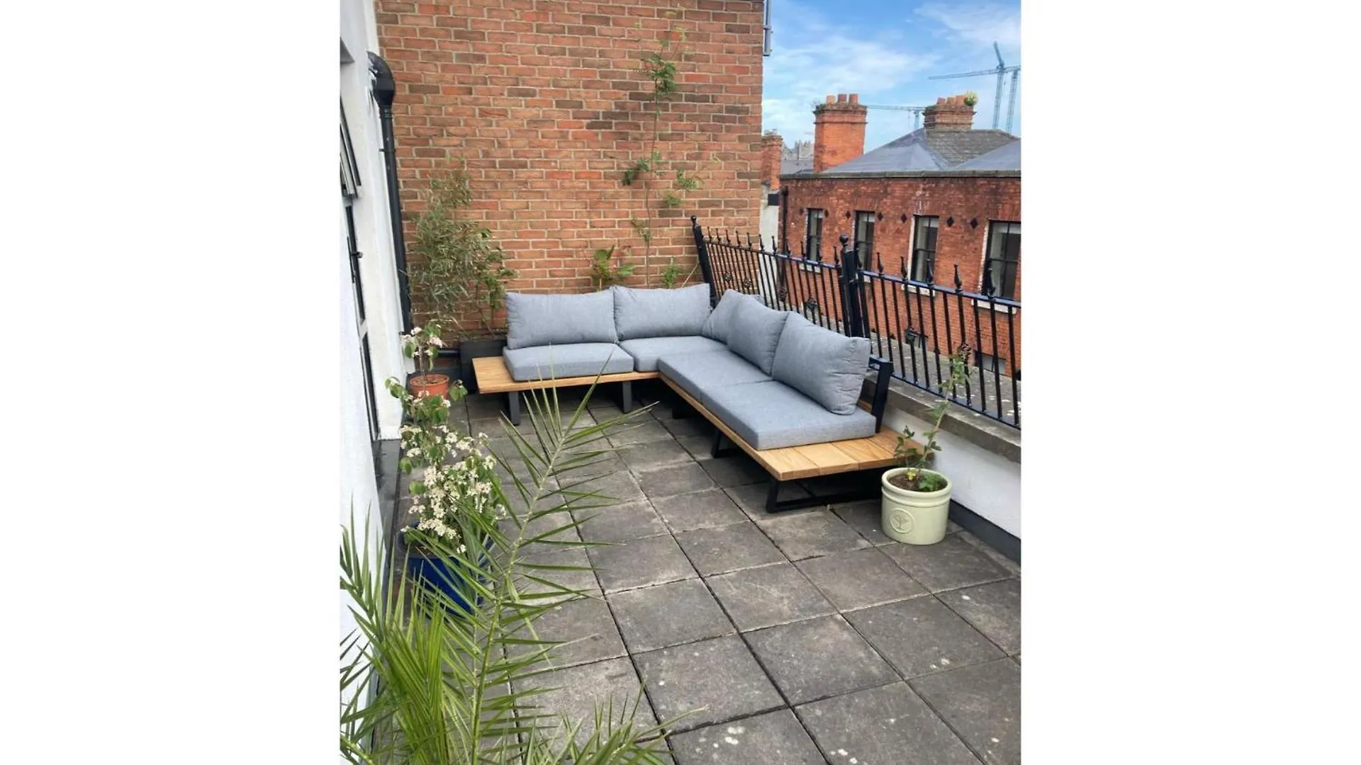 2 Bed City Centre Penthouse With Cathedral Views Apartment Dublin