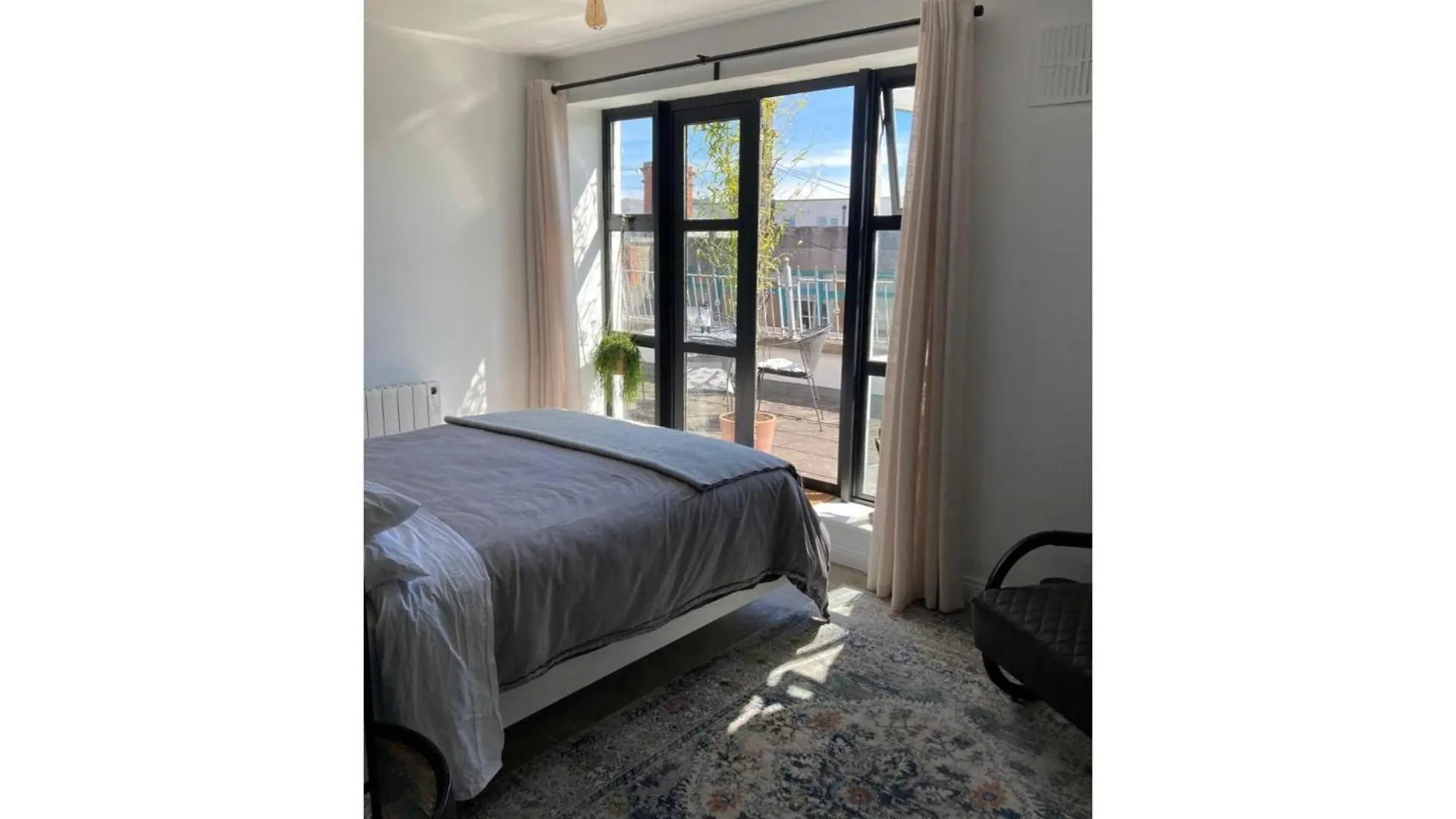 2 Bed City Centre Penthouse With Cathedral Views Δουβλίνο